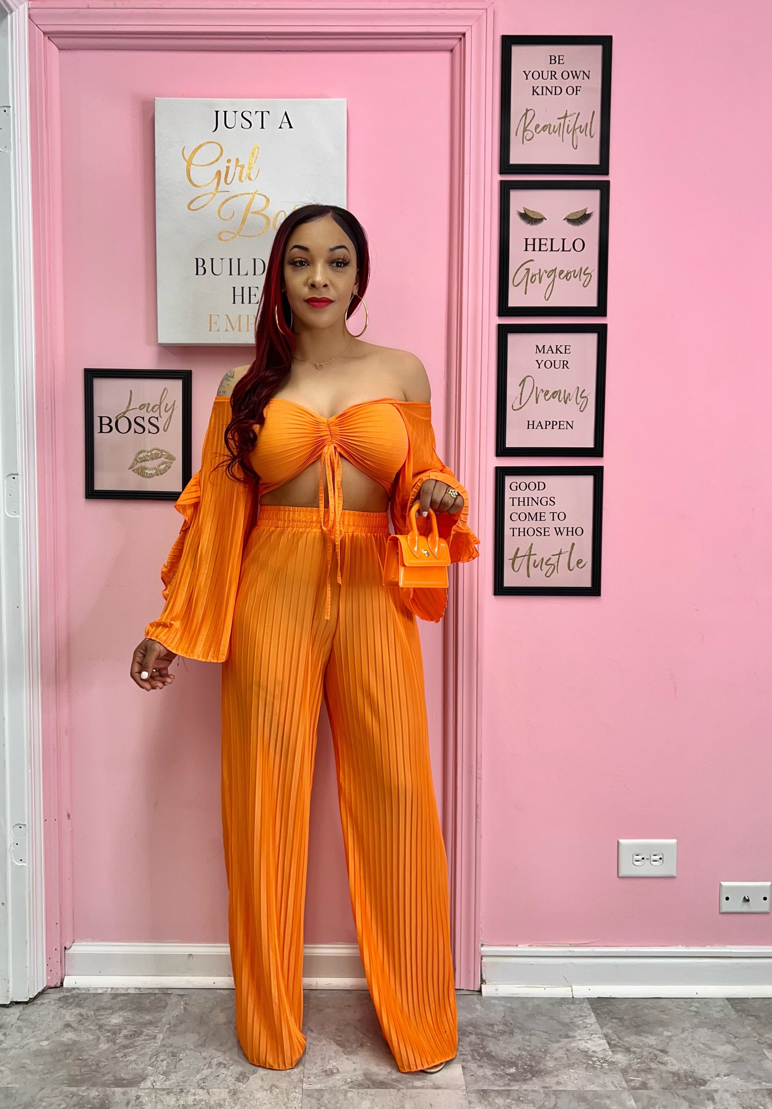 LOOKING MY BEST (ORANGE